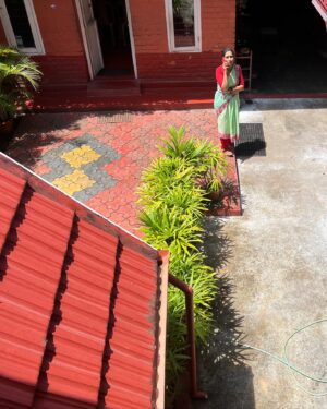 Henna Bella Instagram - Life is a whirlwind at Dharani School of Performing Arts -just like my first picture, a little shaky, as if my head is spinning. But that's the beauty of it! 24/7, it's a joyful spin, and it mirrors my life nowadays. Swipe right to see the enchanting journey unfold. 🌪️

Dharani School of Performing Arts - where my heart and soul dance 24/7. In this sacred space, I'm immersed in the beauty of classical art, surrounded by incredible individuals who share a deep love and respect for this timeless form. Learning from my Guru feels like a divine blessing, and the art of teaching enriches my connection to classical arts even further. Music, dance, abhinaya they are the rhythms of my life. Grateful for the people of Dharani who make this journey extraordinary. 🎶💃🙏 
And, for a little fun, bear with the last video it's just a lighthearted practice we had when ma'am was not around! 😉🤣