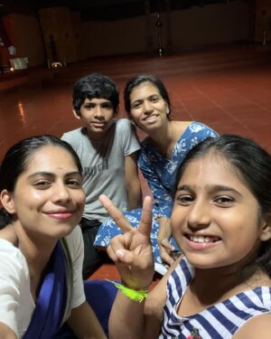 Henna Bella Instagram - Energy doesn’t lie 💕🌸 
Another series of @dharanischoolofperformingarts 
@aryamsuraj18 
@mizaa.ali 
@winnymariamma 
@a__mirium
