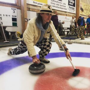 Henrik Holm Instagram - Icebreaker 🥌