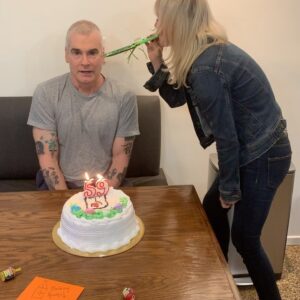 Henry Rollins Instagram - I’m here to wish my buddy a very Happy Birthday!🎂⚡️🎂

#henryrollins #59 #rollingsday #happybirthday #caketime #21361  #yippeeeee #graytshirt