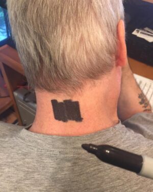 Henry Rollins Instagram - You can do so many things with a fine point Sharpie!🖊♥️

#henryrollins #graytshirt #tattoofix #officework #drawonrollings #notanad  #henryandheidi