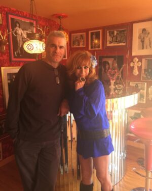 Henry Rollins Instagram - We had such a great day with @lindaramone.⚡️🦄⚡️

#henryrollins #lindaramone #hostesswiththemostess #checkouttheamazingbackground #henryandheidi #thanksforbeingsogeneroustobothofus