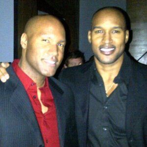 Henry Simmons Instagram - HAPPY BIRTHDAY to my brotha from another mother, Marcus Jordan!! Great friend, godfather, and one of the best people you will ever meet.
You're always in our family MJ. All our love to you and God bless you!
Happy birthday little brother!!! . . .
🎉🎈🎂🍰🎁🧁 ..
.
Too bad you're still an Eagles fan.. ugh.
.😆😄😄😅😃
.
 #family 
#godfather
#bestfriend
#brotherinChrist
#hadtogowiththethrowbackpic
#timetogetarealteamcausetheeaglesaintgoingnowhere
#Giantsfanforlife