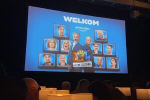 Henry van Loon Instagram - Premieretime! Het was een mooie avond, en er werd (veel) gelachen. Terecht, want volgens mij is dit echt leuk. Vanaf vrijdag de eerste twee afleveringen van #lastonelaughingNL  op @primevideonl Het was een bijzonder experiment, mag ik wel zeggen. Tevens deed ik mee om te winnen.. Het was een mooi avontuur met Hele Leuke Mensen: @basjanhoeflaak @alexploeg @rayenpanday @roueverveer @rubenvdmeer @nienkeplas @tinekeschouten @soundos_el_ahmadi @jeroom.inc @geubelsphilippe @stefano_keizers @warnerbrosnl @primevideonl