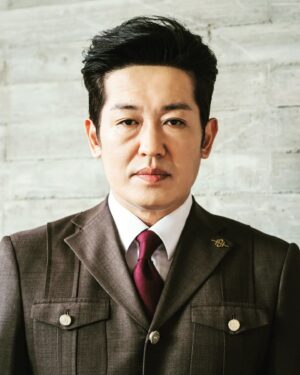 Heo Sung-tae Instagram - 퇴태성 퇴통괄 🤎 #adamas
