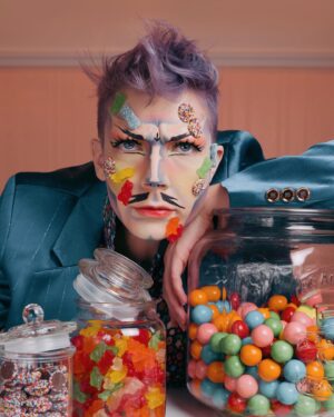 HercuSleaze Instagram - candy hangover / when you wake up in the mess you fell asleep in 🍬🍭🍬

📸: by me

#dragking #dragkingmakeup #femmeking #localdrag #montrealdrag #dragmtl #canadiandragking #canadiandrag #instadrag #dragphotography #androgynous #genderbender #dragkingsofinstagram #dragkingvisibility #alldragisvalid #canadianmua #gummybears #gumballs #candyart