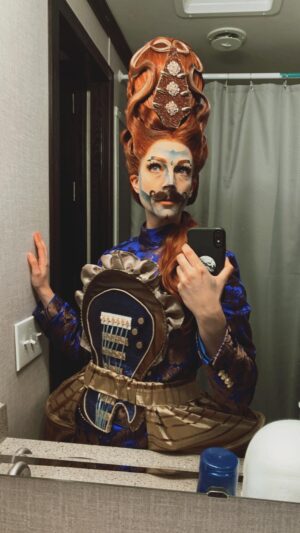 HercuSleaze Instagram - Styled my first caged wig! And finished it just in time to wear to my gig at @jfltoronto!! The magnets at the front make the accessory easily detachable, it’s part of a reveal in the act

#dragking #dragkingsofinstagram #dragkingvisibility #dragqueen #wigstyling #dragwigstyling #rococostyle #cagedwig #queerart #jflto
