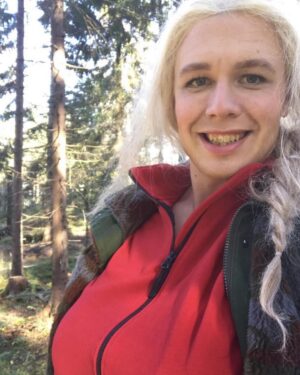 Herman Flesvig Instagram - I dag blir det tur rundt Sognsvann med gode venninner, pinnebrød og te. #utno #NKVO
