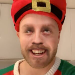 Herman Flesvig Instagram - Hvem er kaka si?
