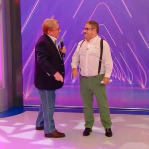 Herman José Instagram - Ir ao Preço Certo é - como diria Pedro Homem de Melo - “subir ao povo”. Só mesmo por lá é que se consegue o anacrónico privilégio de cantar para mais de um milhão de espectadores. Obrigado @fernandomendesoficial1 @fremantlept @rtppt