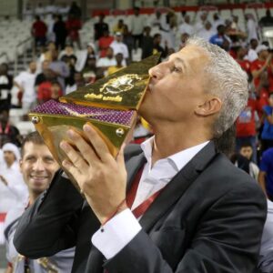 Hernán Crespo Instagram - Campeones! 
Estoy feliz por la forma en que hemos jugado y ganado esta final de la copa de Qatar. Este era un objetivo muy importante para nosotros y lo hemos conseguido con mucho esfuerzo y valor. El equipo está motivado y enfocado en seguir trabajando para seguir compitiendo en todo lo que viene a nuestro maximo nivel.

Champions! 
I am happy for the way we have played and won this Qatar Cup final. This was a very important goal for us and we achieved it with a lot of effort and courage.  The team is motivated and focused on continuing to work hard to compete at our highest level in everything to come.