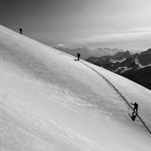 Hervé Barmasse Instagram - La montagna regala la reale dimensione dell’uomo su questo pianeta. 
Siamo ospiti, non padroni!

The mountain reveals the true scale of man on this planet. We are guests, not masters!

#mountain #backcountry #skitouring #alps #wintersports #nessunluogoèlontano #searchingforanewway #hervebarmasse #climbinginspiration #landscapephotographer #montagna