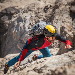 Hervé Barmasse Instagram - #gransasso - Vivere l’essenza e la purezza della montagna senza alcun tipo di compromesso lasciandosi guidare dall’istinto e facendosi trasportare dalle emozioni. Per la mia prima visita al Gran Sasso ho provato a immedesimarmi in Francesco De Marchi e i suoi compagni, quando, nel 1573 salirono quella che allora si pensava fosse la montagna più alta d’Italia. Una storia incredibile, un’ascensione visionaria, la più grande testimonianza di un alpinismo ispirato dalla passione per l’avventura e per l’esplorazione.
Corno Grande, il film di Luca Cococcetta nel 2024 nei migliori cinema.  Grazie a L’Aquila e a tutto l’Abruzzo per avermi dato la possibilità di far parte di questo grande progetto. Di avermi fatto vivere il grande amore che avete per la vostra / nostra montagna. 

Experience the essence and purity of the mountains without any kind of compromise, letting yourself be guided by instinct and carried away by emotions. For my first visit to Gran Sasso I tried to identify with Francesco De Marchi and his companions, when, in 1573, they climbed what was then thought to be the highest mountain in Italy. An incredible story, a visionary ascension, the greatest testimony of mountaineering inspired by the passion for adventure and exploration.
Corno Grande, a film by Luca Cococcetta out in 2024, in the best cinemas.

Grazie a @visionifuturefilm a @lucacococcetta a Luca Cococcetta @eye_on_laquila a Roberto Parisse @babuz_parisse a Mauro Pagliai @mauro_pagliai a Federico Martusciello @federico_martusciello e Luca Parisse @lucarisk4sport a “Lupo” a zio Piero per queste giornate indimenticabili. E poi a Igor e Lucia per l’ospitalità.
#abruzzo #montagna #soloclimbing #hervebarmasse #mountain #alpinism 
#apennini #italia 

@montura_official @scarpaspa @vibram @enervitsport @cervinoskiparadise @grivel @julbo_eyewear @kaestleski @atkbindings