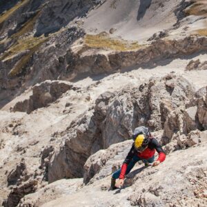 Hervé Barmasse Instagram - #gransasso - Vivere l’essenza e la purezza della montagna senza alcun tipo di compromesso lasciandosi guidare dall’istinto e facendosi trasportare dalle emozioni. Per la mia prima visita al Gran Sasso ho provato a immedesimarmi in Francesco De Marchi e i suoi compagni, quando, nel 1573 salirono quella che allora si pensava fosse la montagna più alta d’Italia. Una storia incredibile, un’ascensione visionaria, la più grande testimonianza di un alpinismo ispirato dalla passione per l’avventura e per l’esplorazione.
Corno Grande, il film di Luca Cococcetta nel 2024 nei migliori cinema.  Grazie a L’Aquila e a tutto l’Abruzzo per avermi dato la possibilità di far parte di questo grande progetto. Di avermi fatto vivere il grande amore che avete per la vostra / nostra montagna. 

Experience the essence and purity of the mountains without any kind of compromise, letting yourself be guided by instinct and carried away by emotions. For my first visit to Gran Sasso I tried to identify with Francesco De Marchi and his companions, when, in 1573, they climbed what was then thought to be the highest mountain in Italy. An incredible story, a visionary ascension, the greatest testimony of mountaineering inspired by the passion for adventure and exploration.
Corno Grande, a film by Luca Cococcetta out in 2024, in the best cinemas.

Grazie a @visionifuturefilm a @lucacococcetta a Luca Cococcetta @eye_on_laquila a Roberto Parisse @babuz_parisse a Mauro Pagliai @mauro_pagliai a Federico Martusciello @federico_martusciello e Luca Parisse @lucarisk4sport a “Lupo” a zio Piero per queste giornate indimenticabili. E poi a Igor e Lucia per l’ospitalità.
#abruzzo #montagna #soloclimbing #hervebarmasse #mountain #alpinism 
#apennini #italia 

@montura_official @scarpaspa @vibram @enervitsport @cervinoskiparadise @grivel @julbo_eyewear @kaestleski @atkbindings