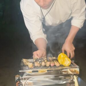 Hideo Ishiguro Instagram - 🏕 
キャンプ
他のキャンパーが居ないから貸切状態で、楽しめました。
虫も全然よってこなくて快適。
焼き鳥の焼き方、旅番組で修行したことがあって、ここで生かされるとは😂