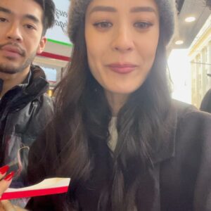 Highdee Kuan Instagram - om weer eendelijk terug te zijn in nederland, en dan nog wel om onze show te promoten en over representatie te kunnen praten, fans ontmoeten, vrienden zien, was echt een van de meest bijzondere momenten- een full circle moment die ik nooit zal vergeten. 

a big thank you to to @netflixnl   @panasiancollective for hosting such an incredibly thoughtful panel event and press junket in the country i grew up in and to meet so many of you was so lovely. i get chills. oh and i got to eat all my fav childhood snacks?? geweldig. x