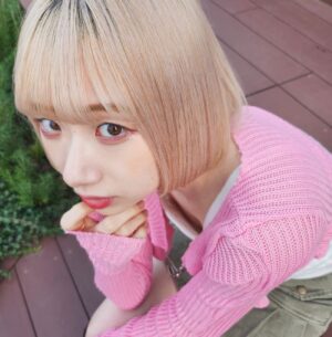 Hikari Codama Instagram - 金髪にピンクどう？💗

#pink #instagood #ootd #fashion