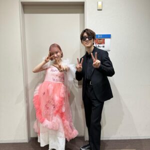 Hikari Codama Instagram - .
.
.
収録後のお忙しい中、審査員や出演者の方々とお写真撮らせていただきました…！📸
ありがとうございました！！

またお会いできますように🫶

#TEPPEN
#ピアノ
#小玉ひかり 
#松岡充 さん
#望海風斗 さん
#ハラミちゃん さん
#野澤しおり さん
#よみぃ さん
#遠坂めぐ さん
#ヒビキpiano さん