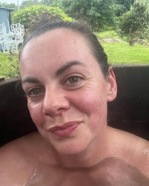 Hilary Rose Instagram - Chillin in my seaweed cauldron after a few stressful days. Pre show prep!!! 
See you all in the Cork Opera House next Saturday July 22nd! Tickets in the bio. 🧙🏼‍♀️ 🪷🧘🏻‍♀️💙