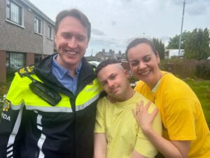 Hilary Rose Instagram - We are back tonight on @bbc 1 at 9.30pm. Prime time baby! 
Here are some behind the scenes piccies just for fun ✨✨✨✨✨✨✨

@theyoungoffenders 
#theyoungoffenders