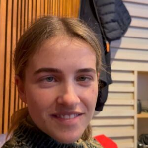 Hilde Skaar Instagram - Our song has been out for one day, what do you think about it?!?!? 🫀🫀🫀

Slide to see some bts from when Emilie sang her part in the studio and when we wrote Mad Woman in Stockholm in 2021 🥲 TWO YEARS LATER STILL A BOP!!!