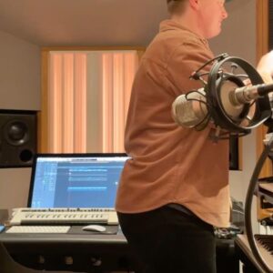 Hilde Skaar Instagram - Our song has been out for one day, what do you think about it?!?!? 🫀🫀🫀

Slide to see some bts from when Emilie sang her part in the studio and when we wrote Mad Woman in Stockholm in 2021 🥲 TWO YEARS LATER STILL A BOP!!!
