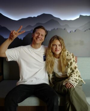 Hilde Skaar Instagram - «You Found Me» with @matoma is OUT! Wrote this one together with Tom, @morgan_sulele , @toninomakesmusic and @eivindhelgerod 💚 Such a pleasure and a song I 100% would enjoy for a «dancing while crying»-kinda night 🥹💃🪩 Hope you like it!!