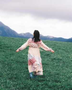 Himena Irei Instagram - ⁡
小さい頃からお洋服を選んでくれたり、髪の毛を可愛くアレンジしたりしてくれたお母さんのお友達が、1から作ってくれたワンピース👗
サイズも測っていないのにぴったりで、私好みすぎる流石なワンピースを着た姿を、居心地のいい素敵なチームで撮って頂きました⟡
⁡
⛰️
「Fiction」

Himena Irei
@himena_irei 

Photographer：Ryutaro Izaki
@izryu 
Stylist：Risa Kutsuzawa
@risa.kutsuzawa_stylist 
Hair&Make-Up：Eriko Yamaguchi
@eriko_yamaguchi_ 
Producer：Atsuya Katabami
@bamio_dayo 

Special thanks：Satoru Aoki
@satoru_ak 

no same（Costuming on the lawn）
@n0_same