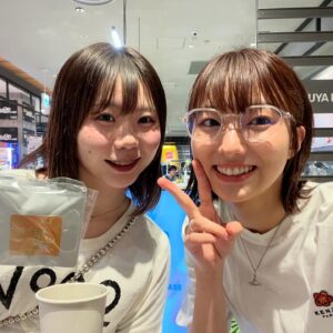 Himena Tsukimiya Instagram - 載せきれないほど大好きな人たちやお世話になってる人たちも来てくれてほんっっっっっっっとうに嬉しかった！！！！！

みんなありがとう大好き！！！！！！！！！！🥹🥹🥹😊🤍🤍🤍🤍🤍