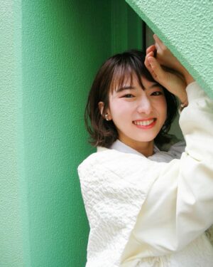 Himena Tsukimiya Instagram - 私の始まりの作品、バーストマシンガールの監督、小林勇貴監督と久しぶりにお会いして沢山写真撮ってもらった🫶（　yuchimuchan ）

7年前に出会った頃にはこんなに長いおつきあいになるとは思わなかったなぁ。

好きなことに全力な3歳児（失礼）かと思えば
ものすごい思考量で心からリスペクトしています。

沢山撮ったので、またぼちぼちとのせますね✌️

#搗宮姫奈 #小林勇貴 #tsukimiyahimena #kobayashiyuki
#ポートレート #作品撮り #japanesegirl #japan #ginza