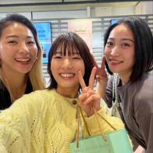 Himena Tsukimiya Instagram - 載せきれないほど大好きな人たちやお世話になってる人たちも来てくれてほんっっっっっっっとうに嬉しかった！！！！！

みんなありがとう大好き！！！！！！！！！！🥹🥹🥹😊🤍🤍🤍🤍🤍