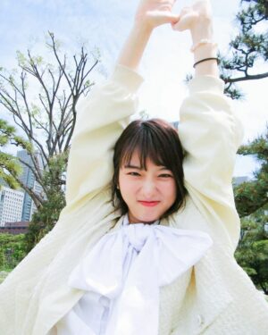 Himena Tsukimiya Instagram - 青空が広がって気持ちがいい日にはいつの間にか手を大きく上に伸ばしている自分がいるっっっ

最高の1日だ！！！！！！！！！！！

phote by 小林勇貴