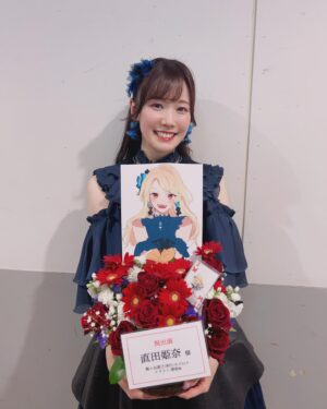 Hina Suguta Instagram - お久しぶりです。直田姫奈です。

取り急ぎ、forteお疲れ様でした！
たくさん素敵なお花ありがとうございます🌸

毎回コンセプトを色々考えてくれて、いつもすごいなぁ…とビックリしています！(ツイートみてなるほど！ってなってます)
黒い薔薇とかあるんだね🥀

テイクアウトいたしました。

本当にどれも素敵で、ライブ前に元気をもらえました！
ありがとう💐💐💐💐💐

ほんと、取り急ぎで申し訳ないですが…まじ取り急ぎです。
また更新……します…………ｸﾞﾊｯ(; ﾟﾟ)