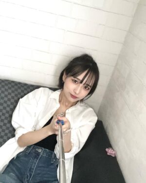 Hinata Sato Instagram - ・
・
久しぶりに自撮り棒を使って撮影( ◜︎︎𖥦◝ ) 

楽しくなっていっぱい写真撮ったけど
見返したら同じような顔の写真がいっぱいだったョ꒪꒫꒪)

毎日暑すぎるよね…
熱中症には気をつけヨ~_ (  _٥´‐ω‐)_

#自撮り #自撮り棒 
#ガチャガチャ #おぱんちゅうさぎ 
#夏 #暑すぎる #熱中症 #注意
#水分補給 しっかりと
#佐藤ひなた #ひな #06 #ひなdays