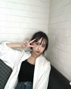 Hinata Sato Instagram - ・
・
久しぶりに自撮り棒を使って撮影( ◜︎︎𖥦◝ ) 

楽しくなっていっぱい写真撮ったけど
見返したら同じような顔の写真がいっぱいだったョ꒪꒫꒪)

毎日暑すぎるよね…
熱中症には気をつけヨ~_ (  _٥´‐ω‐)_

#自撮り #自撮り棒 
#ガチャガチャ #おぱんちゅうさぎ 
#夏 #暑すぎる #熱中症 #注意
#水分補給 しっかりと
#佐藤ひなた #ひな #06 #ひなdays