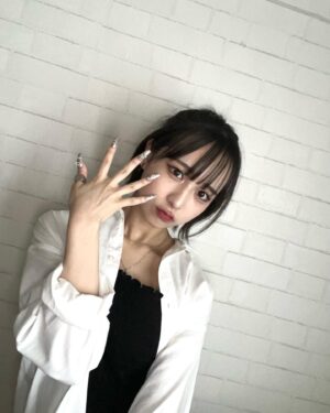 Hinata Sato Instagram - ・
・
久しぶりに自撮り棒を使って撮影( ◜︎︎𖥦◝ ) 

楽しくなっていっぱい写真撮ったけど
見返したら同じような顔の写真がいっぱいだったョ꒪꒫꒪)

毎日暑すぎるよね…
熱中症には気をつけヨ~_ (  _٥´‐ω‐)_

#自撮り #自撮り棒 
#ガチャガチャ #おぱんちゅうさぎ 
#夏 #暑すぎる #熱中症 #注意
#水分補給 しっかりと
#佐藤ひなた #ひな #06 #ひなdays