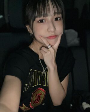 Hinata Sato Instagram - ・
・
🎂6月生まれのみなさま
お誕生日おめでとうございますっ！♡

みなさまにとって素敵な1年になりますように🕊

写真はTikTok撮影の後に撮ったｮᐠ( ᑒ )ᐟｲﾛｲﾛ

まみーがいつもカメラ担当してくれてるんだよね〜

いつもありがとう♡

#お誕生日 #ハッピーバースデー #お祝い 
#TikTok #フォロー してくださいっ🙇🏻
#佐藤ひなた #ひな #06 #ひなdays