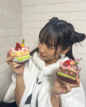 Hinata Sato Instagram - ・
・
今日は3月3日

💛 ひな 💛 まつり  だよ〜🐰✨

#ひな祭り #桃の節句 #春 #3月
#ひな #パーティー #hina #party 
#佐藤ひなた  #06 #ひなdays