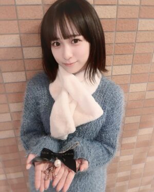 Hinata Sato Instagram - ・
・
🎂12月生まれのみなさま
お誕生日おめでとうございますっ！♡

みなさまにとって素敵な1年になりますように🕊

みなさん、体調は如何ですか？
TikTokのコメントでも熱でちゃったりしてる方もいて💦
朝と夜すごく寒いし、色々流行ってるみたいなのでお互い気をつけて過ごしましょ🐰

今年もあと１ヶ月で終わりか…早いなぁ(՞ . .՞)"

最近お姉ちゃんが遅れちゃったけどってお誕生日プレゼントに
かわいいイニシャルバックチャーム
をプレゼントしてくれたの！！👧🏻💗
かわいすぎてずっと付けてたい…

ではまたね🐰

#お誕生日 #Happybirthday
#あと #１ヶ月 #師走
#お姉ちゃん #お誕生日 #プレゼント 
#MaisondeFLEUR さん 
#佐藤ひなた #ひな #06 #ひなdays
