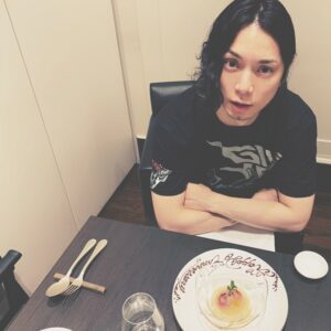 Hiro Mizushima Instagram - 結婚12年目
#happy #11thweddinganniversary #weddinganniversary #結婚記念日 #結婚11周年 #12年目へ #感謝 #blog #love #family #2020 #ベテラン夫婦