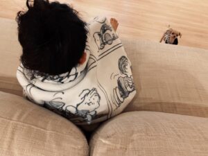 Hiro Mizushima Instagram - 録画した“スッキリ”を長女と
俺は今朝オンタイムで観れたけど
娘はその時間スクールだったからね
歌ってるママの姿に感じるものがあったのか
3回目突入
ちなみにこの曲のタイトルは長女がつけたんだよね
#XmasSanta #絢香 #長女