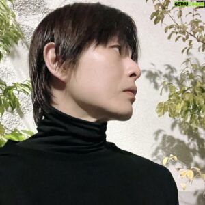 Hirofumi Araki Instagram - 最近身体を動かすようにしています。
緊急事態宣言下からあまりやり過ぎないように自宅トレーニングやたまに軽く走るくらいにしていたけど、もうそろそろまたちゃんと身体を動かさなきゃと思い再開。
戻るのには時間がかかりそうです。