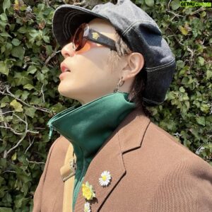Hirofumi Araki Instagram - 本日はニコ生配信🎥

#舞台モノノ怪
#ニコ生