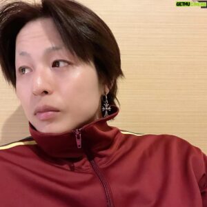 Hirofumi Araki Instagram - 大阪の劇場での確認など全てのリハーサルが終わりました。
本日から大阪公演開幕。
全日程出来るように気を引き締めて参ります。

#舞台
#モノノ怪
#座敷童子
#薬売り
#モノステ