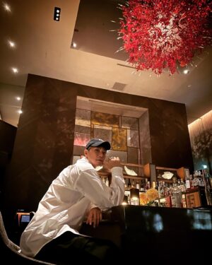 Hiroki Narimiya Instagram - One drink after diner at GINZA
#monkeyjin47 
#bar 
#ginza 
#資生堂bars