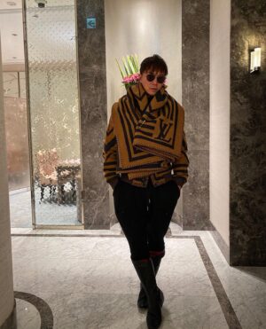 Hiroki Narimiya Instagram - Shopping at @official_mikimoto 
MY LV VINTAGE COLLECTION 
#vintage #luisvuitton