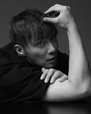 Hiroki Narimiya Instagram - Portrait of 41th 
No.2

CD Satoshi Shinohara 
Camera @toyoakimasuda