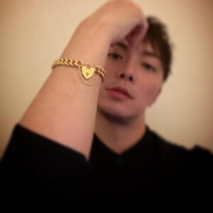 Hiroki Narimiya Instagram - LOVE 
#love #lovebracelet