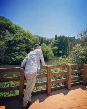 Hiroki Narimiya Instagram - 都内はどこも混雑。。
ちょっと田舎でゆっくりしてきました。
#gw旅行 #休日 #countryside