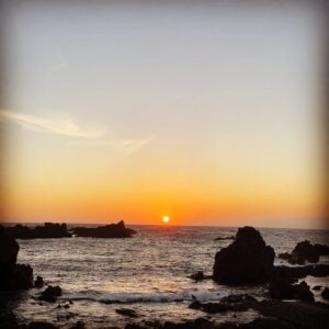 Hiroki Narimiya Instagram - 夕日が暮れる最後まで眺めてました。
たくさん海に潜ったんで、いい感じに疲れてお腹空きましたw

#夏休み 
#式根島